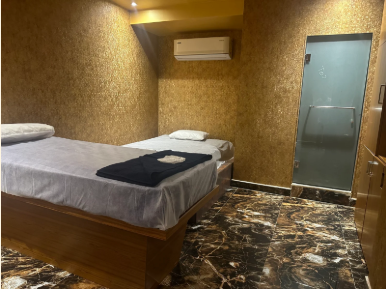 Plush massage table setup